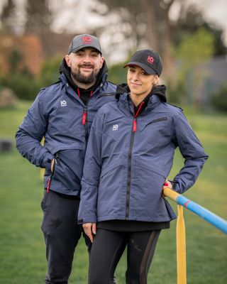 Allround větrovka, skvělá volba na přicházející chladnějši večery ☁️😌 #psiobleceni #thankyou #iqdogsport #cynology...